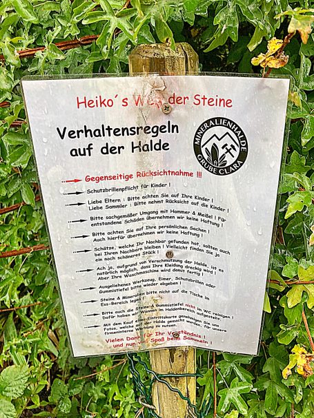 Mineralien Halde der Grube Clara bei Kirnbach im Schwarzwald Mineralien Halde der Grube Clara bei Kirnbach im Schwarzwald