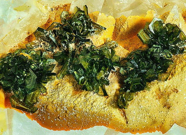 Olivenit xx Grube Clara bei Oberwolfach im Schwarzwald Olivenit xx Grube Clara bei Oberwolfach im Schwarzwald